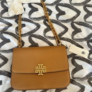 Authentic Tory Burch Britten shoulder bag 
New with tags